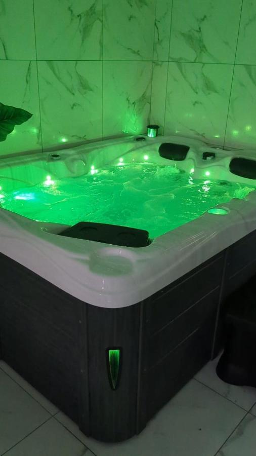 Spa Nessa Saint-Andiol Esterno foto